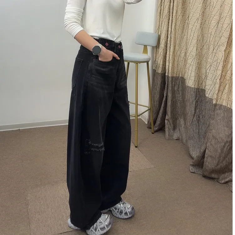 【狗蛋妈 】大码时尚高品质弯刀牛仔裤显瘦阔腿宽松黑色休闲破洞260