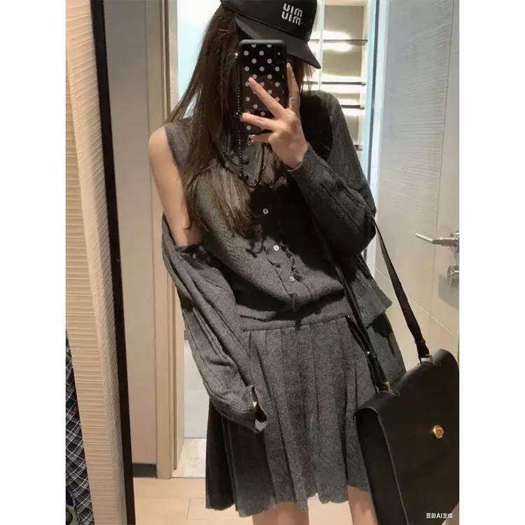 学院风针织套装女春秋韩系少女气质开衫无袖polo背心百褶裙三件套