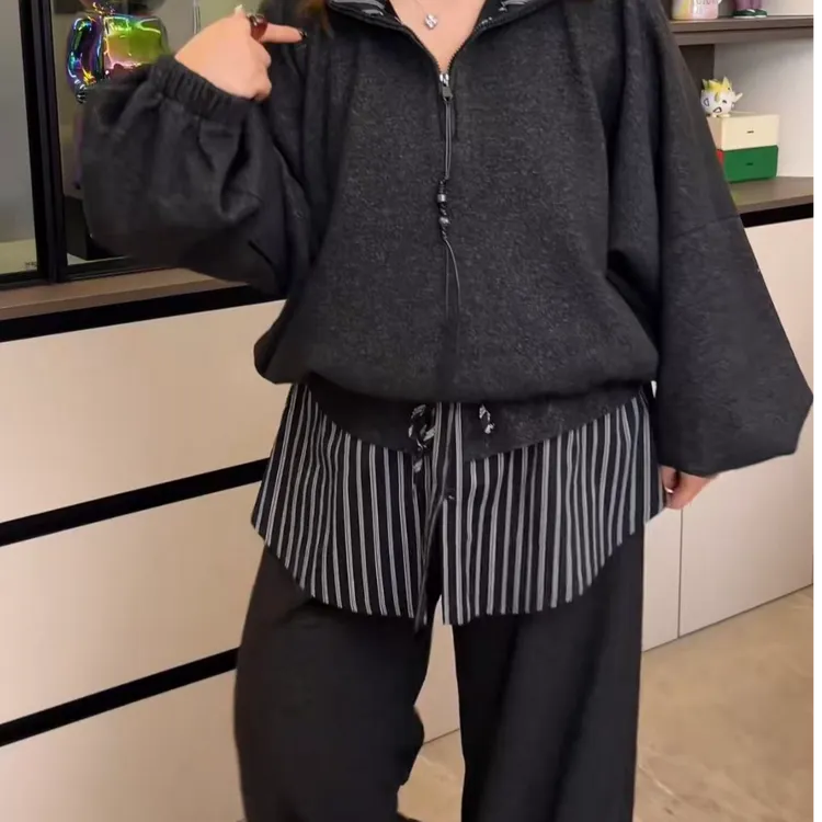 秋冬大码2025别致屁帘条纹叠穿洋气设计感拉链上衣+裤子套装910