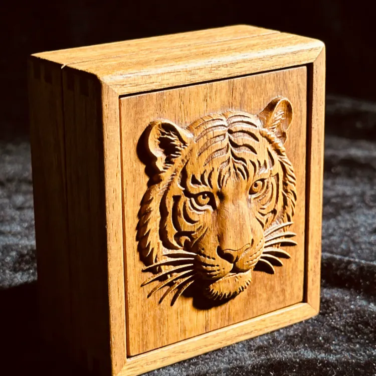 保质保量木质包装商品图