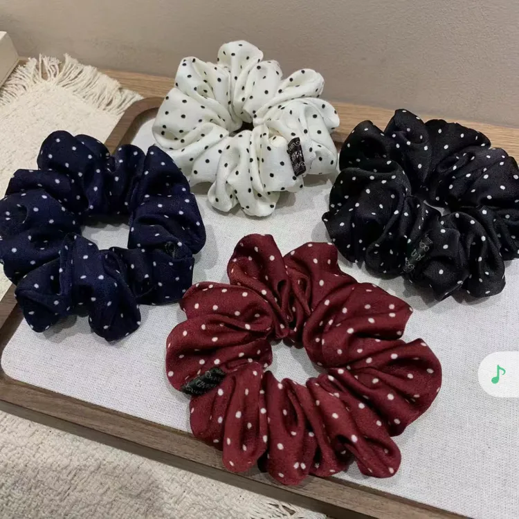 秋冬高级感波点褶皱小肠圈头花韩版头饰发饰百搭简约大肠发圈