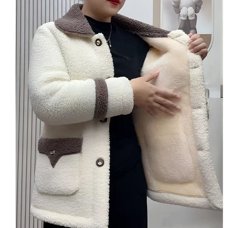 2025秋冬新款拼接仿羊羔毛加绒加厚宽松圆领妈妈装小个子女短外套