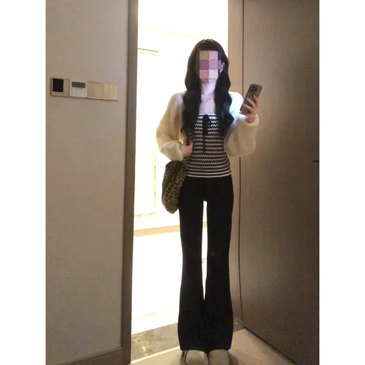 2025新款早秋穿搭韩系氛围感针织开衫内搭抹胸背心搭配休闲长裤女