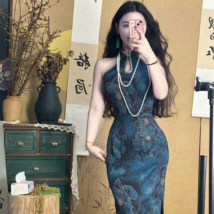 LHMknk1画报夫人原创自制新中式提花缎面挖肩旗袍连衣裙 兰陵王
