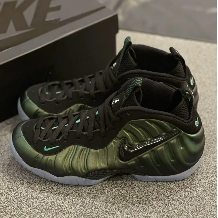 官方正品FoampositePro松绿喷泡 中帮篮球鞋-HF0794-300