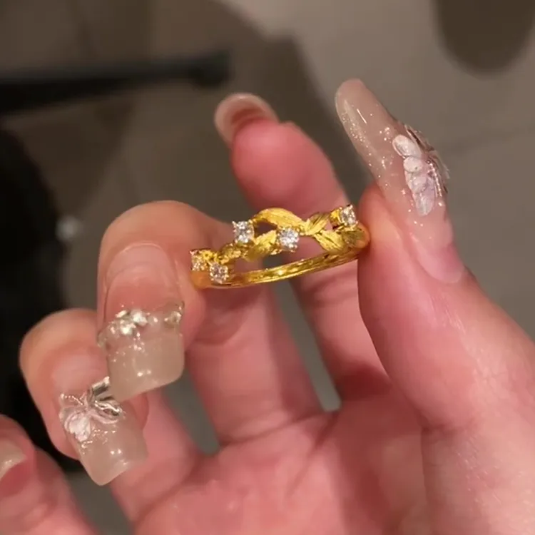 铜合金戒指 爱神花环缠绕点钻戒指女新款食指戒小众设计感高级