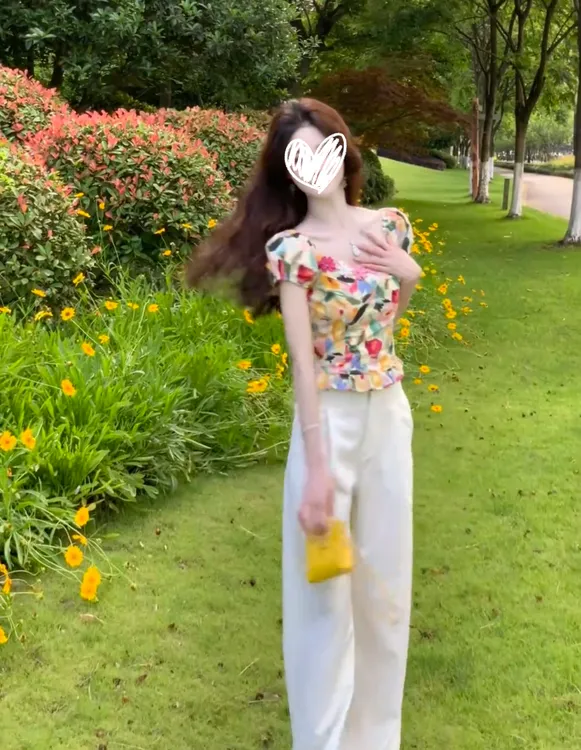 【现货】2025夏季新款时尚甜美减龄设计感花朵短款上衣裤子两件套