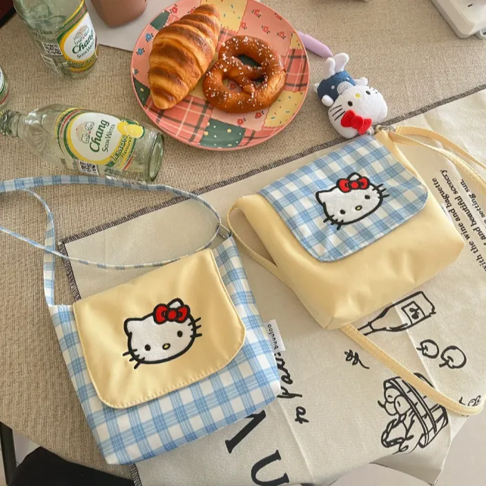 奶黄色kitty手机包 甜美外出斜挎包相机拍立得收纳小包包