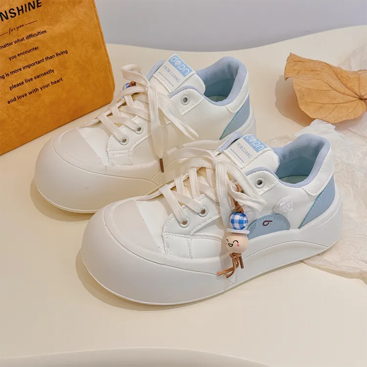 可爱大头高级感增高面包鞋小白鞋女厚底高颜值学生小个子显高板鞋