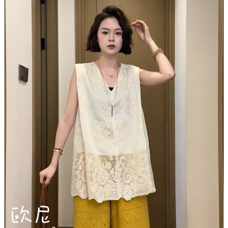 欧尼私服 2025夏款极简百搭新中式国风立体刺绣V领上衣2506C3184