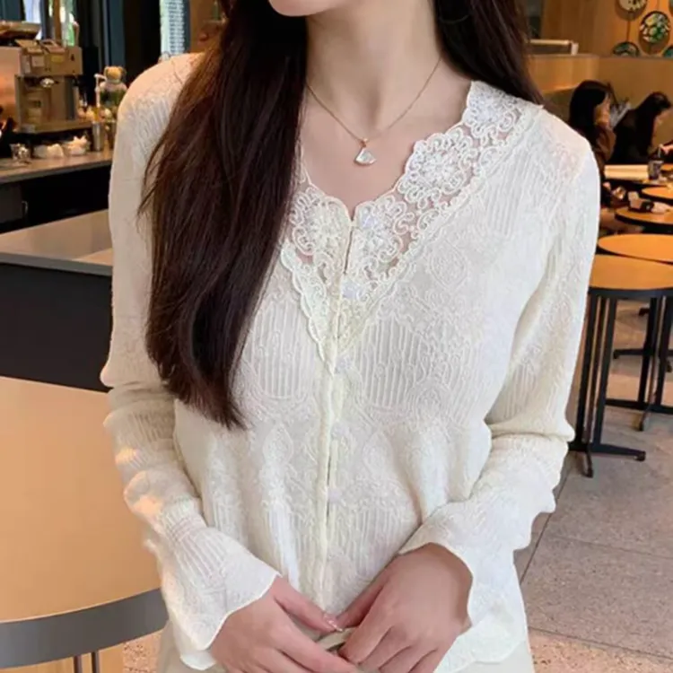 秋季纯色长袖毛针织衫宽松型女装V领上衣LK2506675