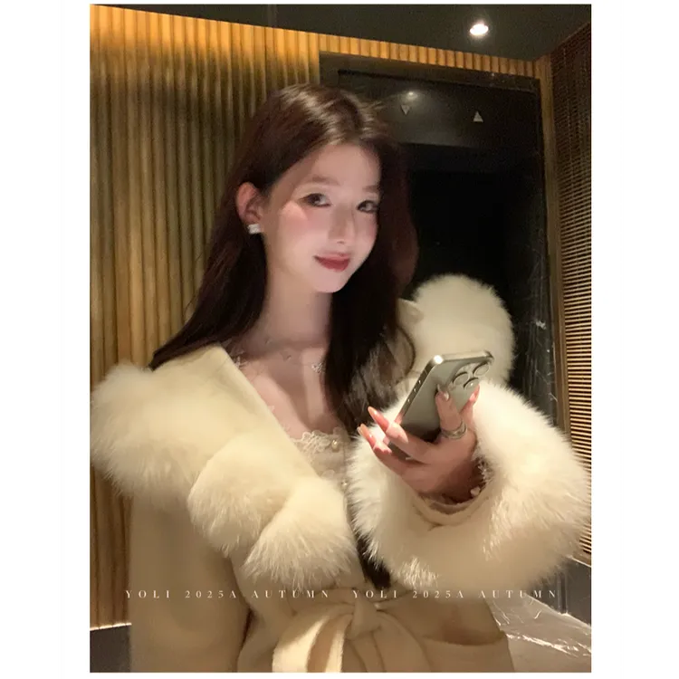白色毛呢外套女冬季宽松时尚轻奢气质百搭狐狸毛袖口毛领上衣外套