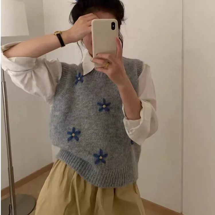 【手工绣花】新款圆领纯色刺绣花朵马甲针织女洋气背心百搭马夹秋冬