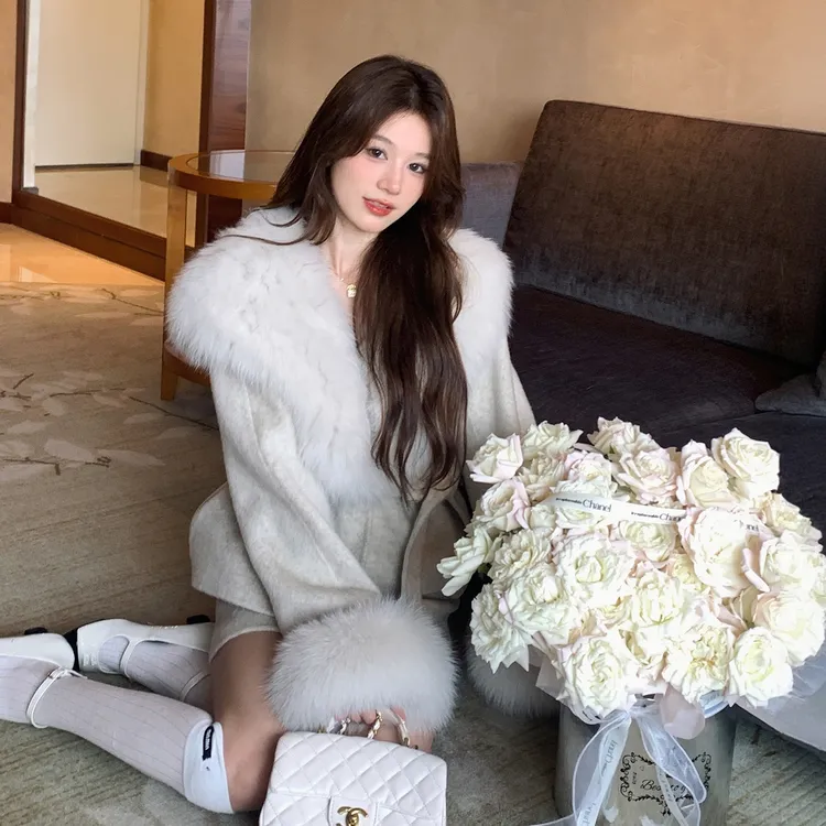 千金感时尚休闲百搭套装秋冬款设计感毛边长袖外套半身裙两件套潮