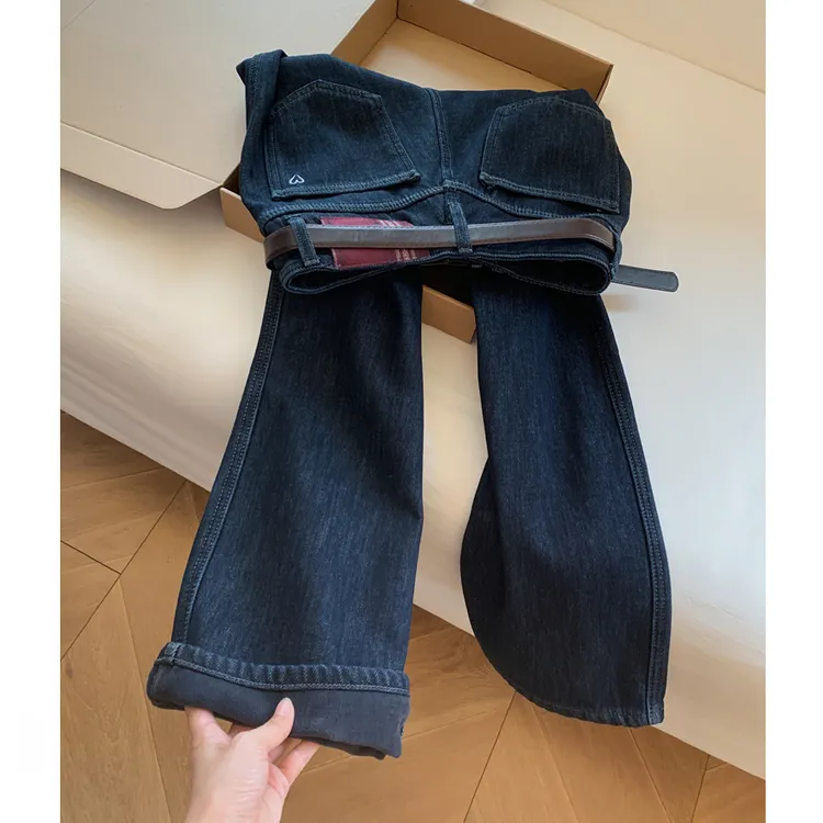 黑金色爱心刺绣加绒直筒牛仔裤女秋冬款梨形身材遮胯显瘦阔腿长裤