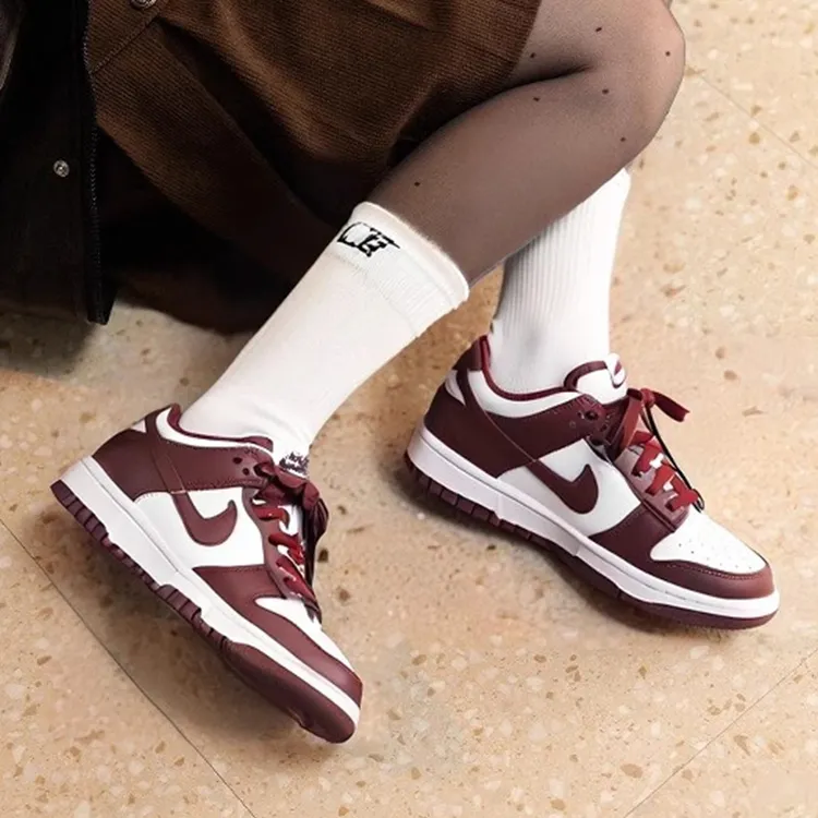 【商场同款】NIKE耐克女鞋红白配色DUNK板鞋运动鞋复古休闲鞋FB9109