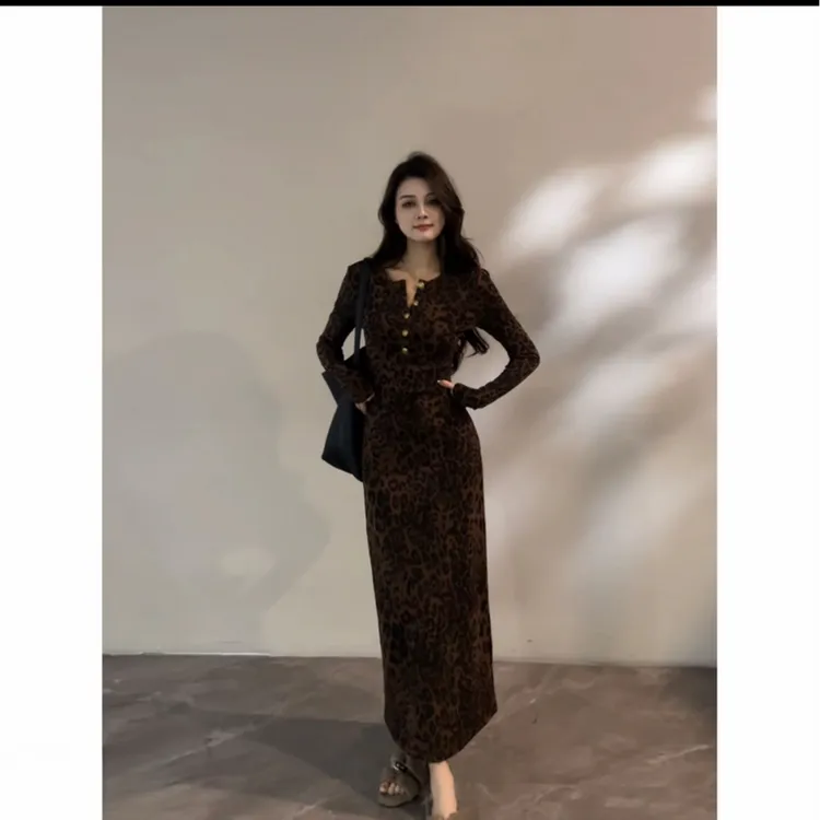 【现货运费险】秋冬新款时尚豹纹复古显瘦修身轻奢连衣裙长袖裙子
