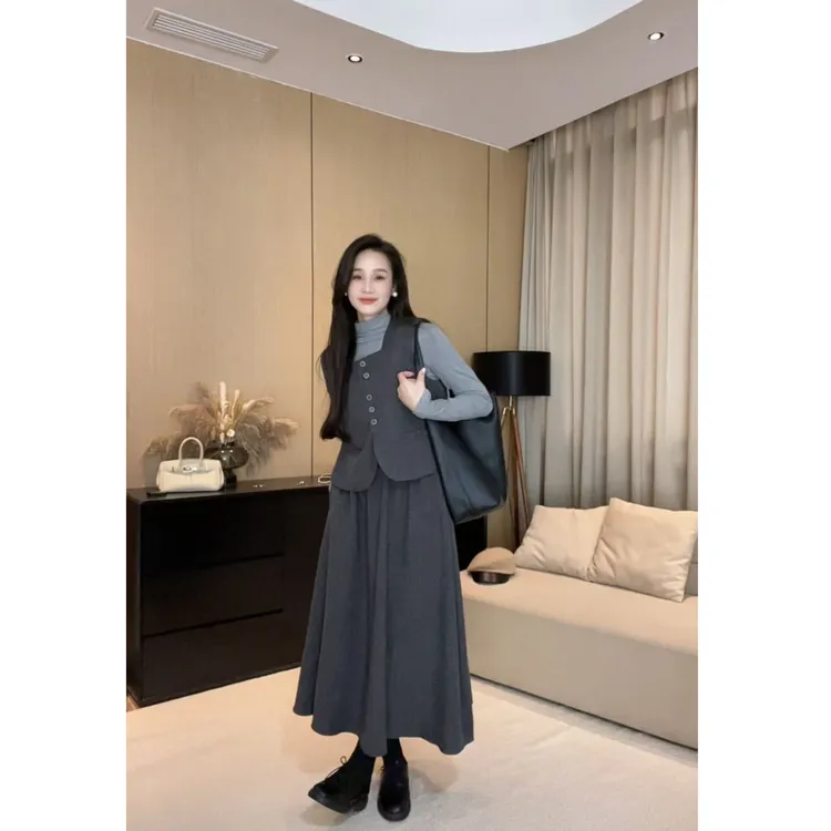 韩里韩气马甲半身裙打底衫套装三件套女2025秋季韩系穿搭一整体