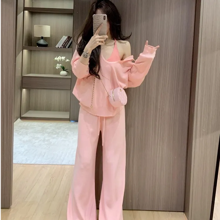 小个子时尚运动穿搭一整套女秋季挂脖背心叠穿连帽上衣休闲裤套装