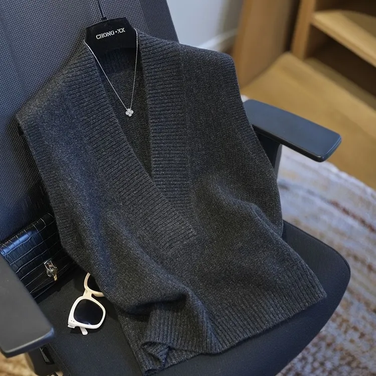 V领短款马甲女透气法式马夹外穿秋季韩版宽松针织修身无袖时尚