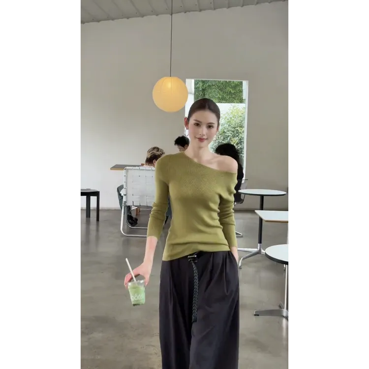 MARIE.COCO一整套干练气质高智感早秋穿搭斜肩针织上衣女气质长裤