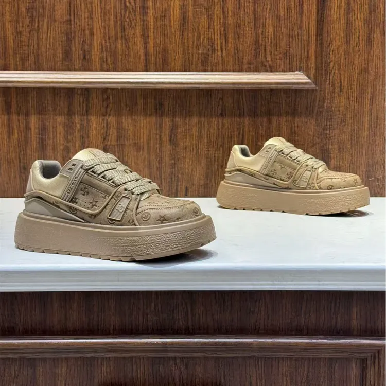 2026春季时尚百搭潮流轻奢做旧耐磨印花舒适休闲男鞋（偏大一码）