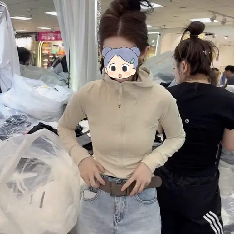 2025春夏新款时尚显瘦气质女士网红洋气T恤百搭款D5142