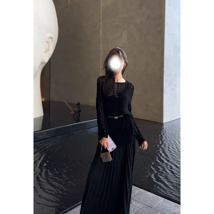 MARIE.COCO法式高级设计感镂空罩衫上衣女秋季新款气质半身裙套装
