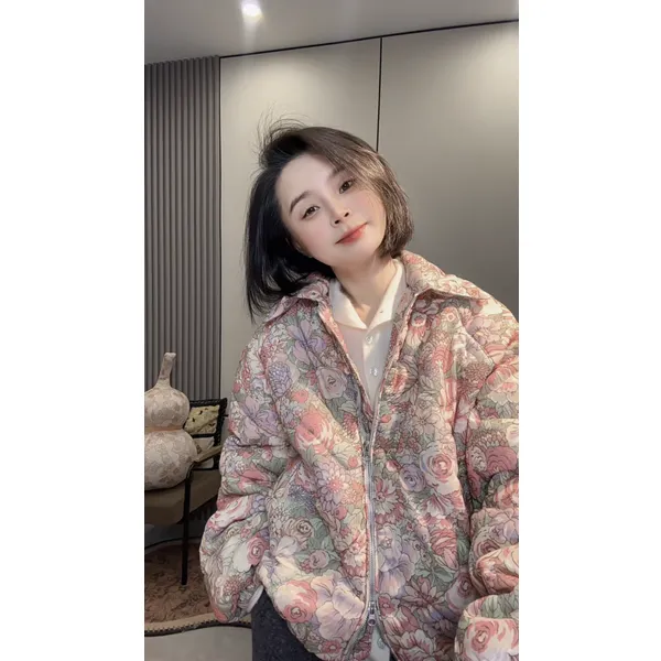 奕奕推荐《花团锦簇》高级感美学穿搭印花棉服加厚外套女