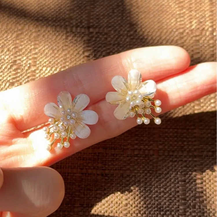 合金亚克力耳饰 春夏超仙气质花朵耳环2025年新款轻奢小众耳饰