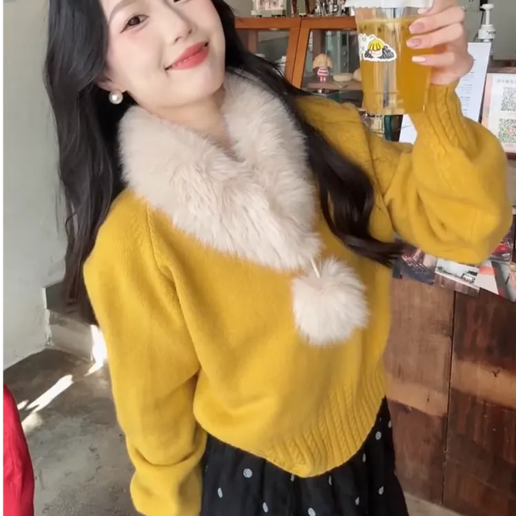 氛围感毛毛领围脖圆领针织衫女2025冬季韩版洋气毛衣小衫