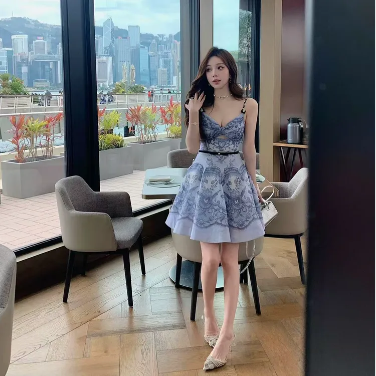 【水星日记】2025春季新款有特别的空灵感耗时一个多月矜贵连衣裙女