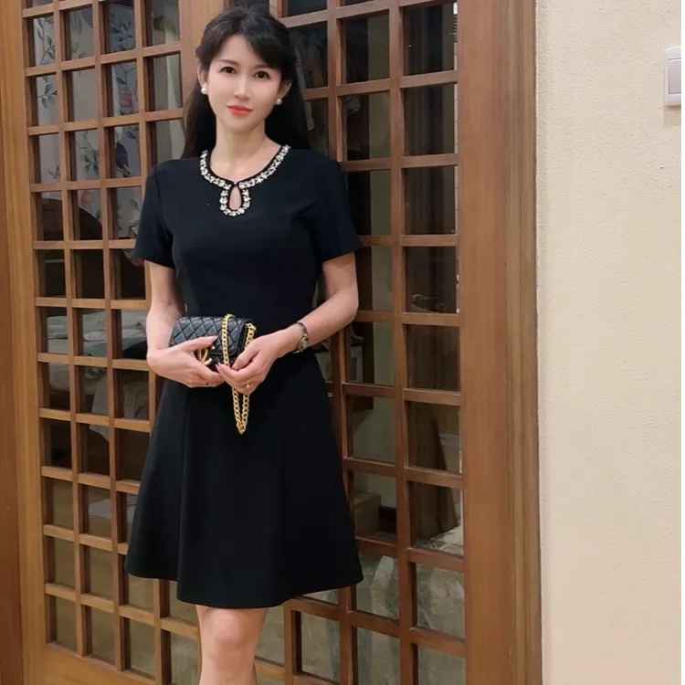 【曜影流年】2586安妮老板重工银色钉珠显瘦黑色有弹力有口袋连衣裙