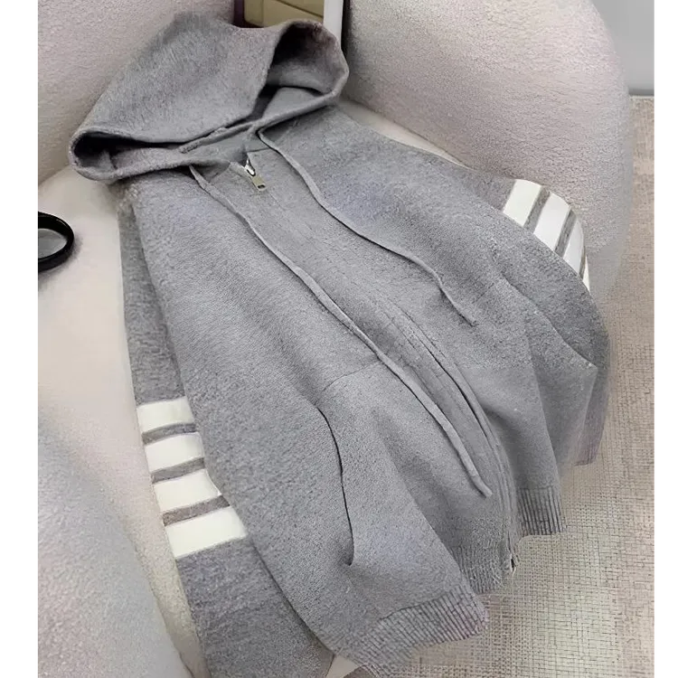 慵懒风连帽毛衣外套女秋冬款高级感穿搭短款针织开衫小个子上衣