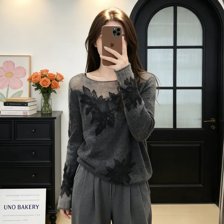 大码女装蕾丝刺绣微透针织衫长袖冬季胖mm显瘦内搭打底衫毛衣上衣