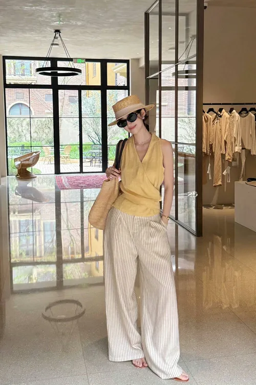 JIAHUI2025夏季新款女套装老钱风韩系穿搭挂脖背心休闲条纹阔腿裤