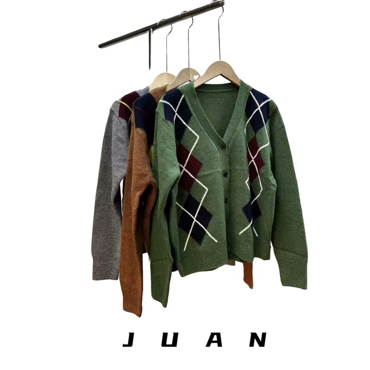 厚款宽松型毛衣拼接V领衫上衣格纹常规针织开衫
