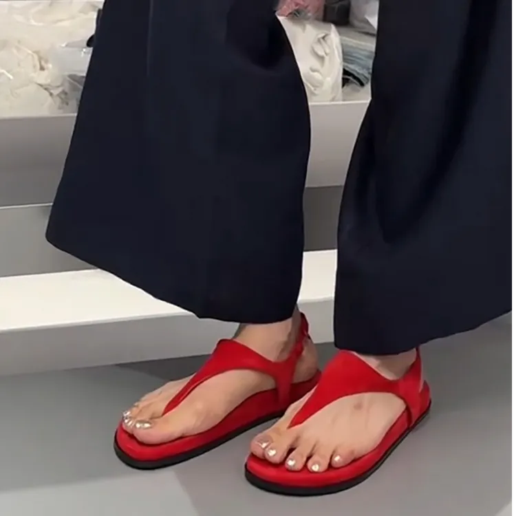 露哥同款复古人字夹脚趾凉鞋女夏季2025新款休闲度假罗马厚底凉拖