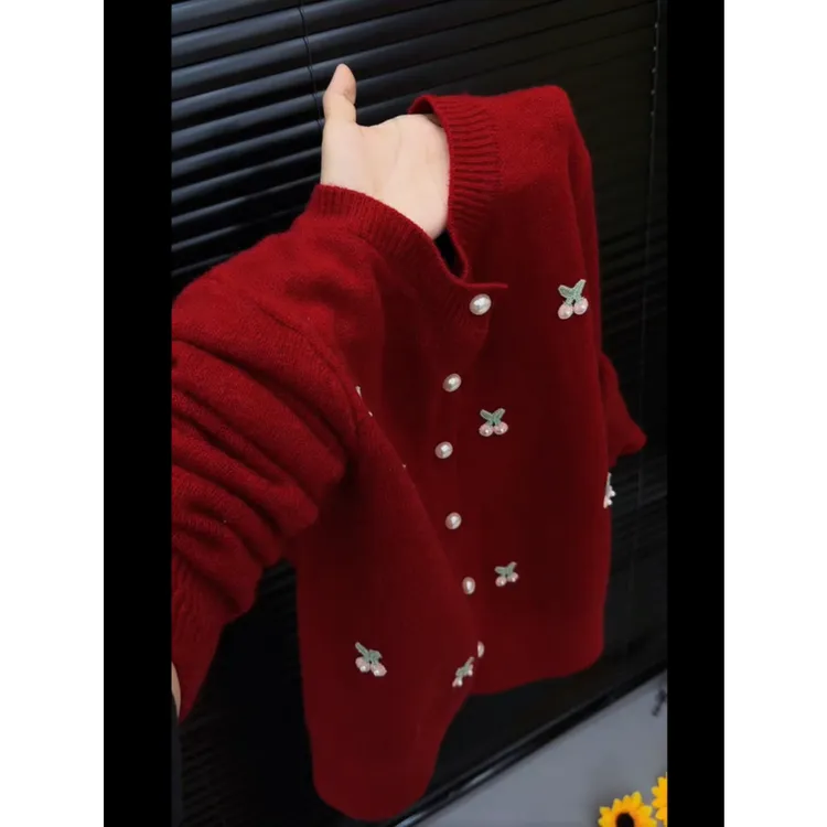 洋气圣诞穿搭减龄立体樱桃针织开衫女秋冬大码温柔风气质优雅毛衣