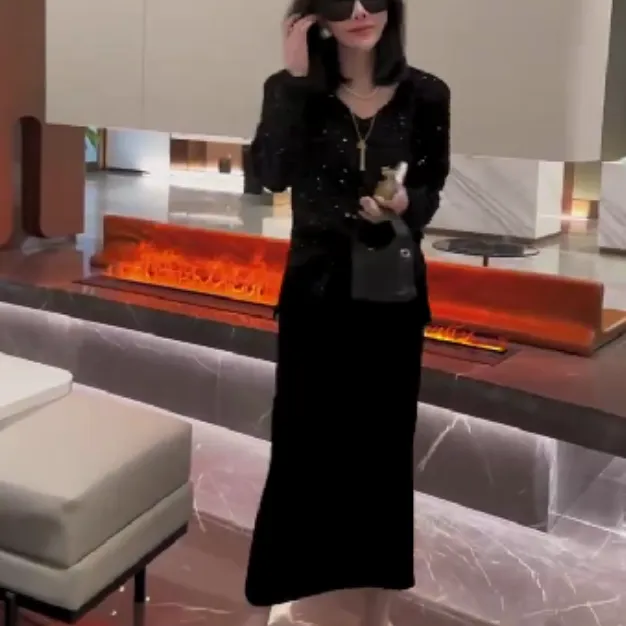 2025新款时尚女装网红高级感休闲爆款洋气靓丽上衣半身裙两件套Cj