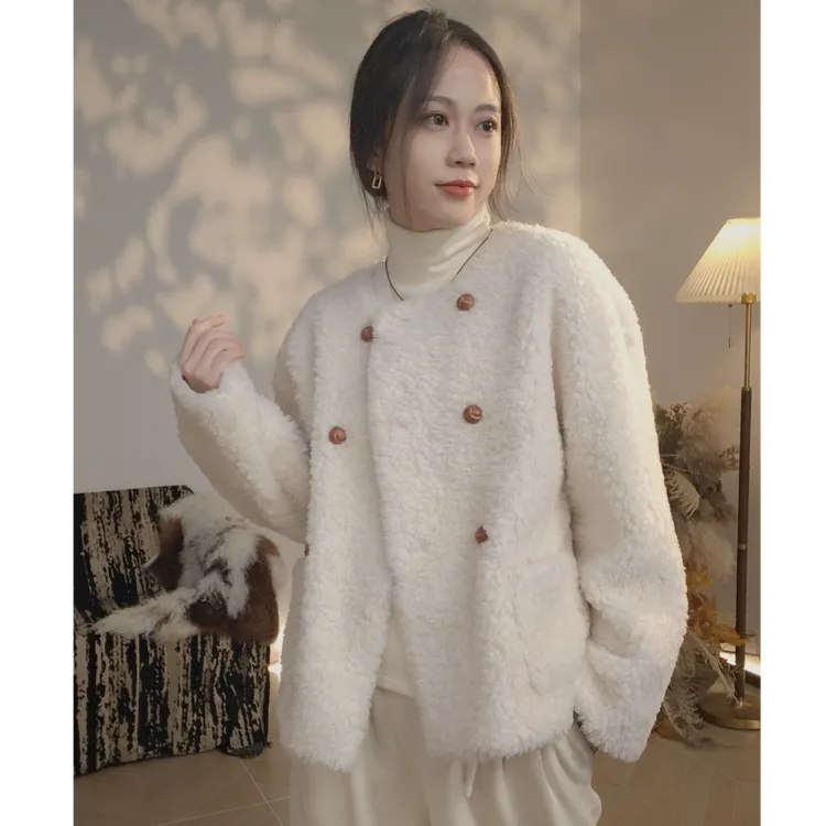 短款时尚宽松短外套潮牌女装厚款网红上衣气质小个子羊剪绒