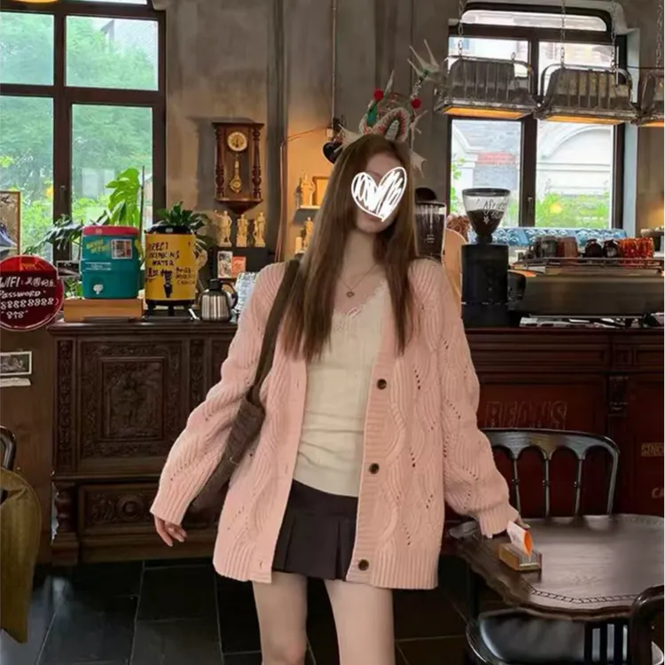 温柔系粉色减龄针织衫女秋季流行单品新款上衣巨好看慵懒独特毛衣
