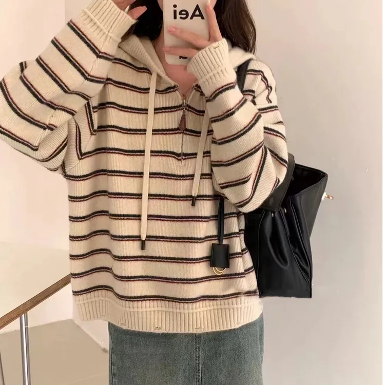 1940大码女装条纹连帽针织衫上衣秋冬新款宽松百搭款慵懒风毛衣