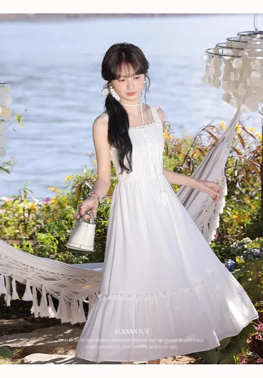 【鹿屿庄】杏色连衣裙2025春季女装减龄甜美吊带裙L529215