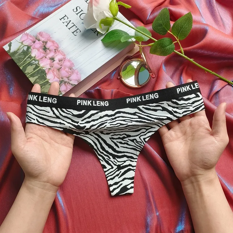 时尚经典斑马冰丝无痕内裤薄款运动字母透气女士裸感舒适低腰裤头