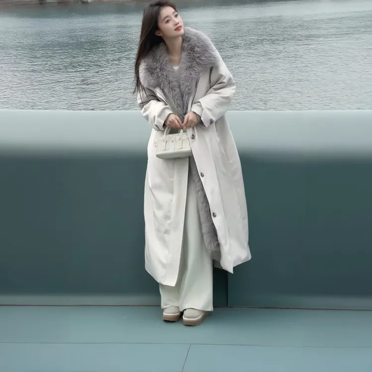 秋冬季2025新款派克服女款外套女中长款长款加绒加厚保暖皮草宽松