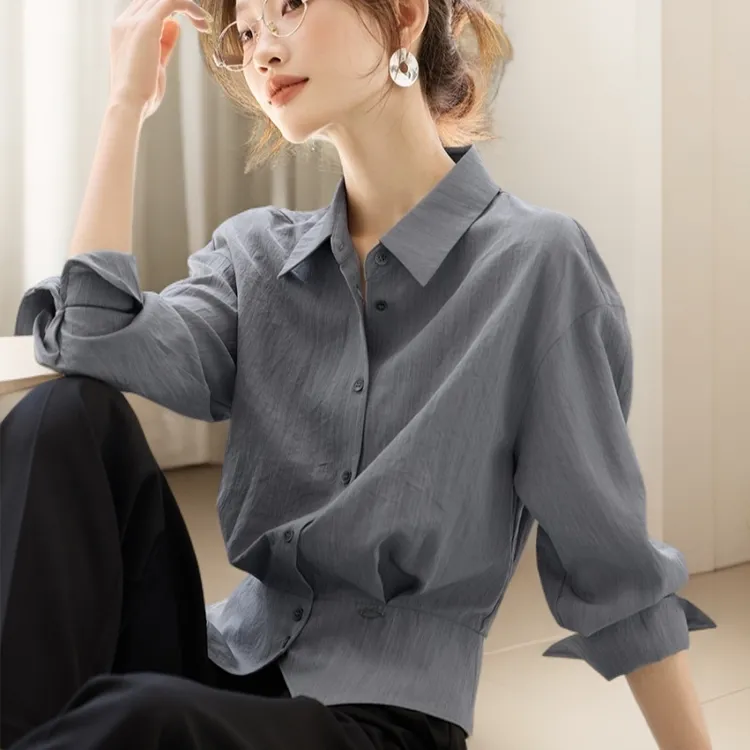 爆款蔻菲图设计感收腰polo领时尚女秋季休闲小众春秋百搭白色翻衫