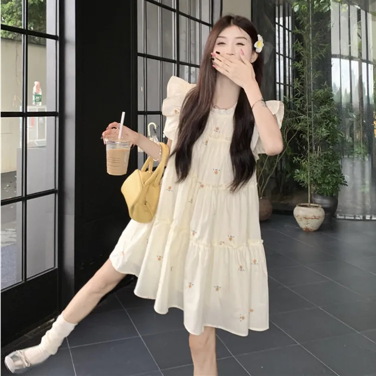 大码女装2025夏季胖mm法式木耳边减龄刺绣碎花蛋糕裙小飞袖连衣裙