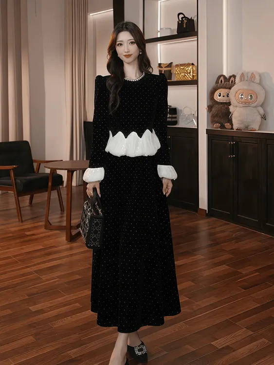 45056 时尚长袖连衣裙荷叶边温柔风修身女装秋冬黑色名媛气质礼服