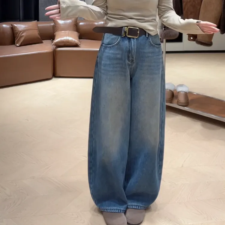 冬季女款加绒做旧复古宽松弯刀裤潮流高腰牛仔裤LK2508057